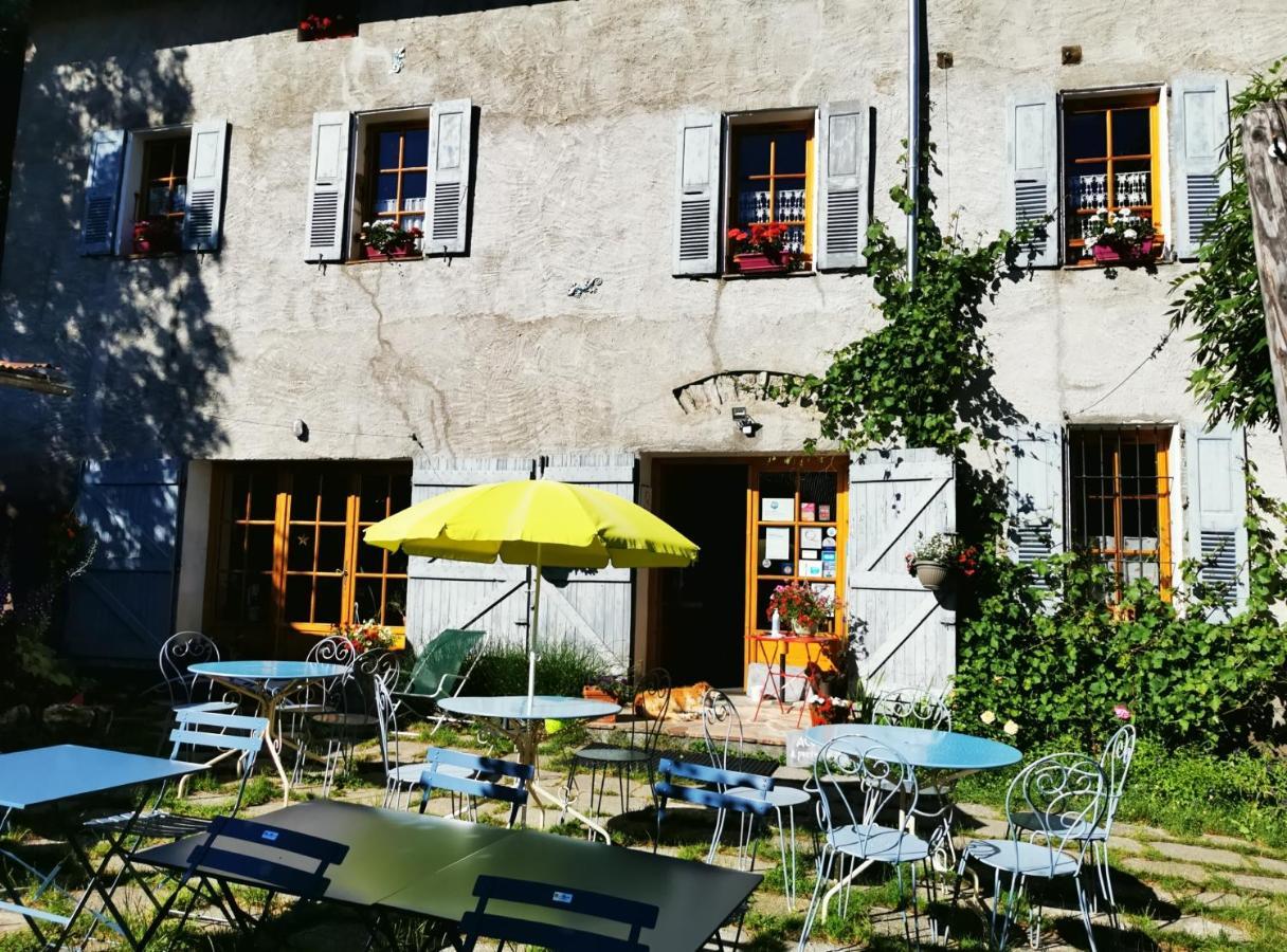 Gite D'Etape Auberge De L'Ardoisiere Jausiers Exterior foto